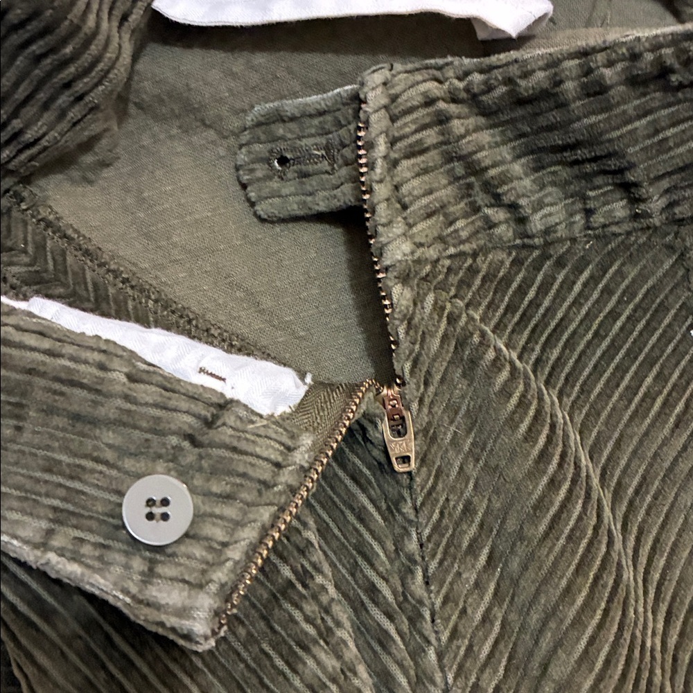 Talbots Olive Green Corduroy Skirt Diagonal Wale - Great Pre Owned Condition - Picture 5 of 8